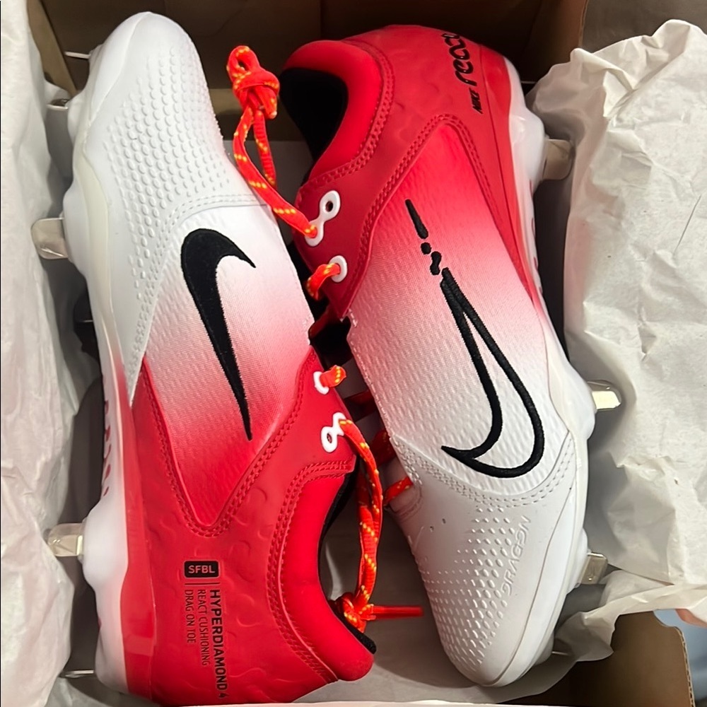 Nike Women's Red and White Cleats - Picture 8 of 10